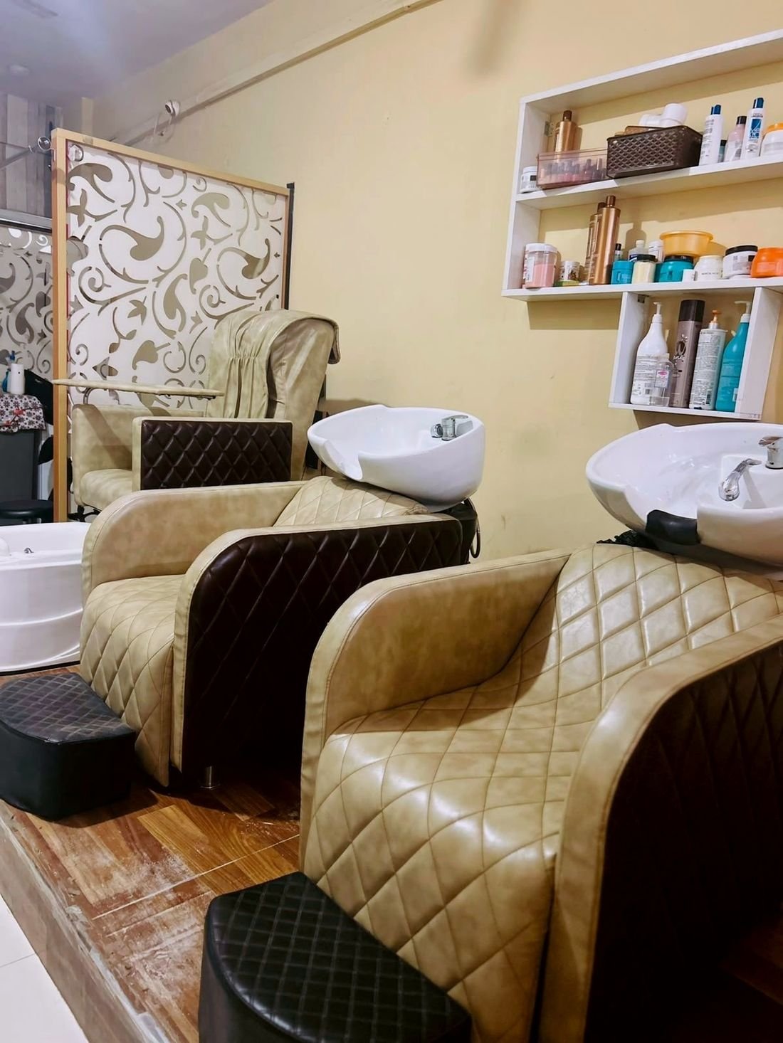 Hair wash stations at Rajshree Oasis
