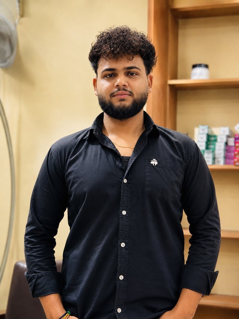 Portrait of Harsh, stylist at Rajshree Oasis